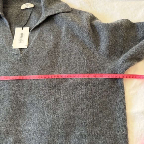 aritzia Plush Cashmere Oversized Polo Sweater - Picture 4 of 6